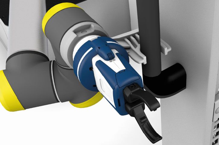 csm-cora-greifer-zoller-detail-8b342193c8